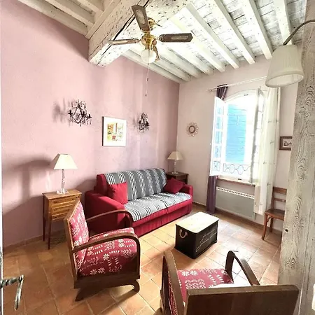 Holiday home A St Remy Petite Maison Au Coeur Du Village